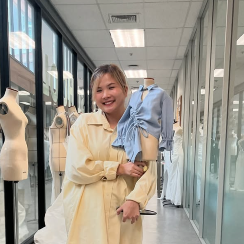 BunkaStudentVoice BunkaMarket BunkaPopupmarket อยากเป็นดีไซเนอร์ FashionDesigner ดีไซเนอร์มือใหม่ ฝันอยากเป็นดีไซเนอร์ fashionstudent brandowner เริ่มต้นธุรกิจแฟชั่น แฟชั่นสตาร์ทอัพ ออกแบบเสื้อผ้าเอง fashionbusiness buildyourbrand fashioninspiration สไตล์ของฉัน แฟชั่นไทย ไทยดีไซน์เนอร์ thaidesigner krosuthouse