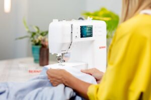 BERNINA รุ่น 325